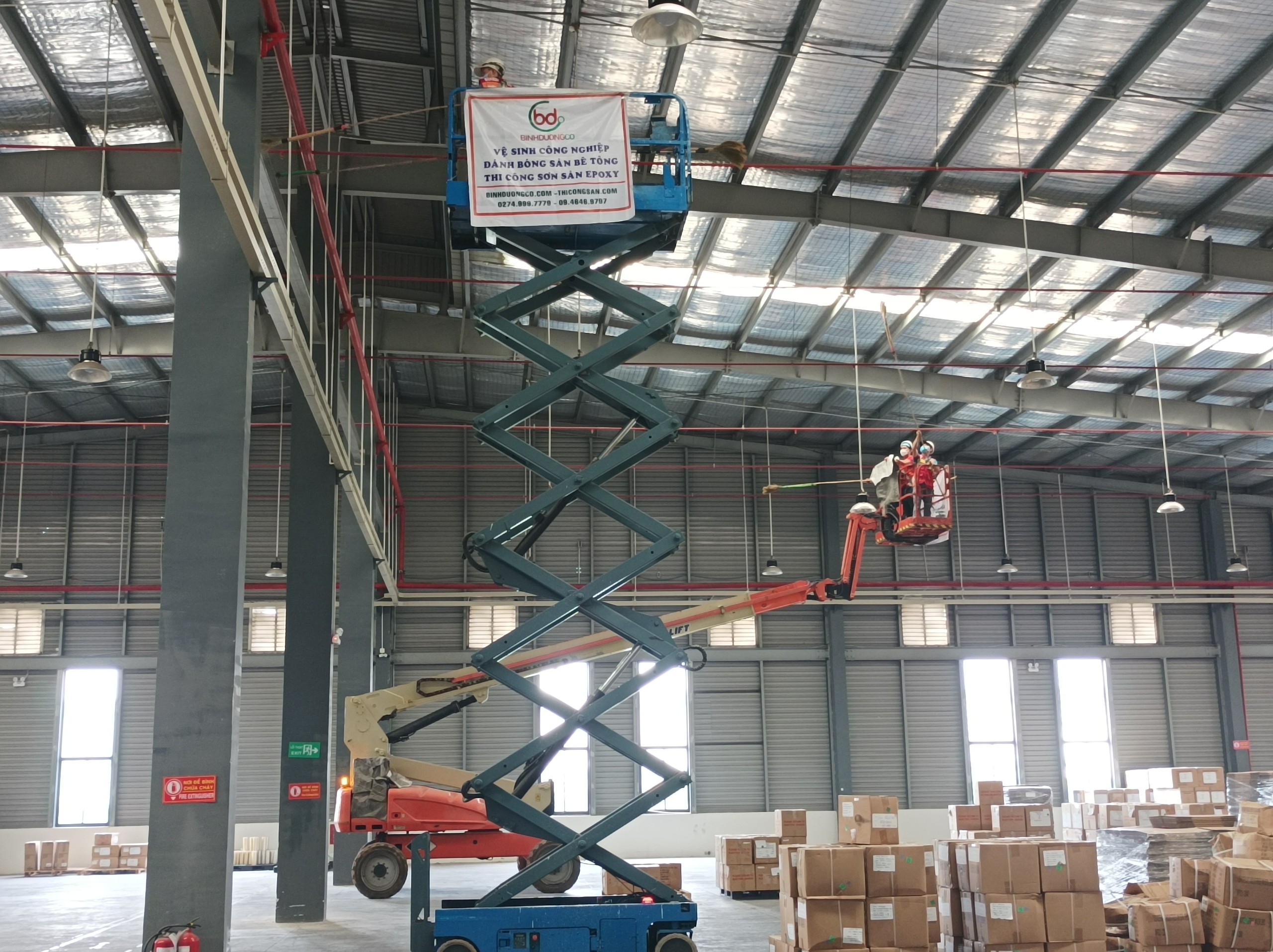 Dịch vụ vệ sinh quét mạng nhện nhà xưởng tại Bình Dương Dịch vụ vệ sinh quét mạng nhện nhà xưởng tại Bình Dương